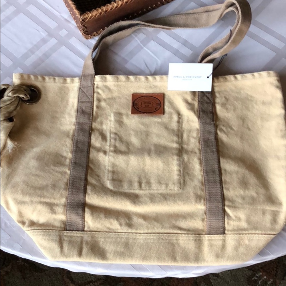 BNWT Travel bag